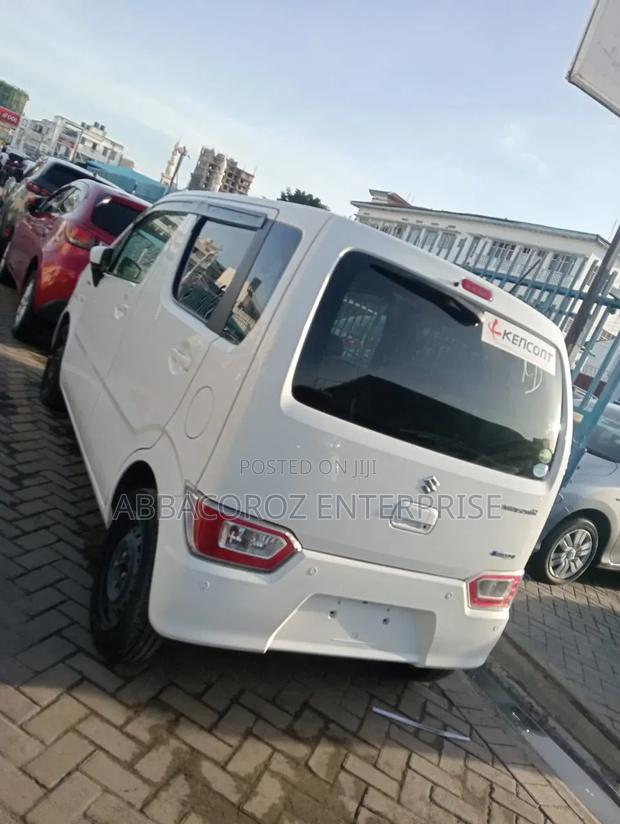 Suzuki Wagon R 2019 White