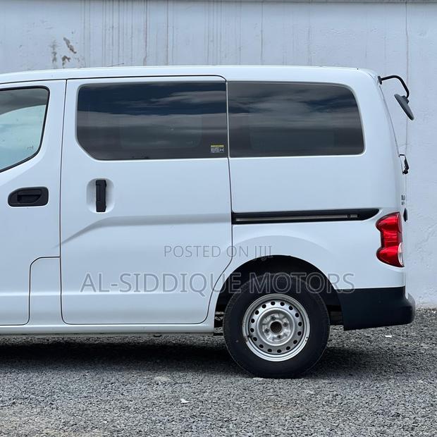Nissan NV200 2019 Off white