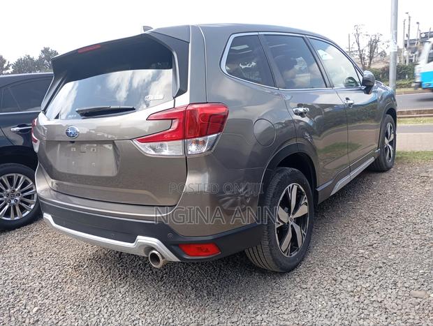 Subaru Forester 2019 Gold
