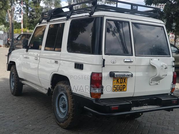Toyota Land Cruiser 2012 White