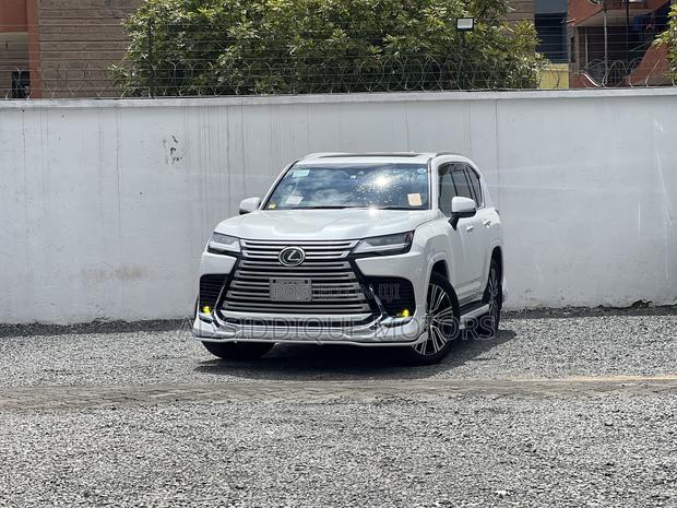 Lexus LX 600 2023 White