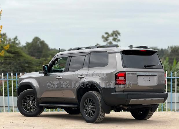 New Toyota Land Cruiser Prado 2024 Gray