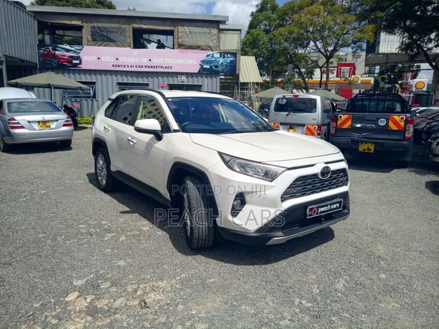 Toyota RAV4 2019 White