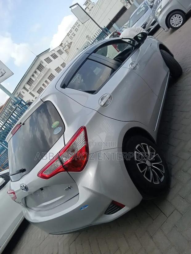Toyota Vitz 2019 Silver