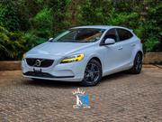 Volvo V40 2018 White for sale