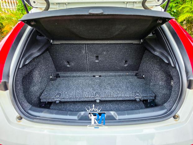 Volvo V40 2018 White