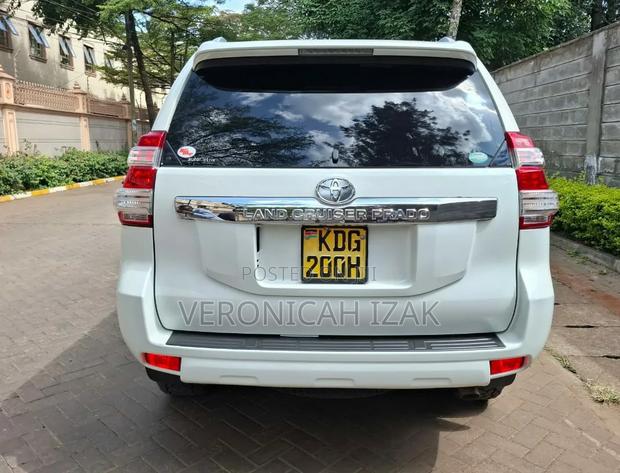 Toyota Land Cruiser Prado 2015 White