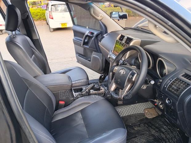 Toyota Land Cruiser Prado 2.7 i 2011 Black