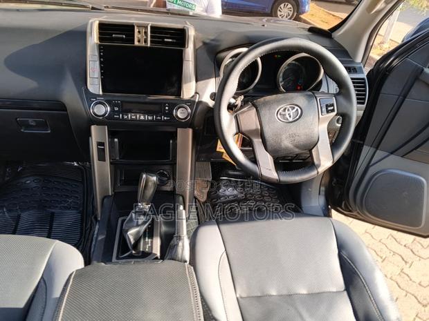 Toyota Land Cruiser Prado 2.7 i 2011 Black