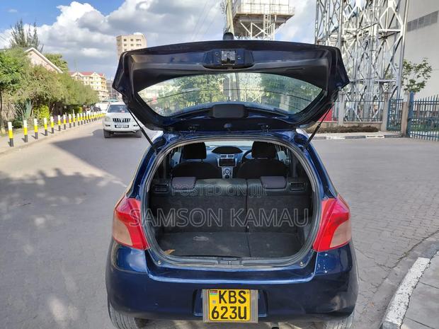 Toyota Vitz 2005 Blue