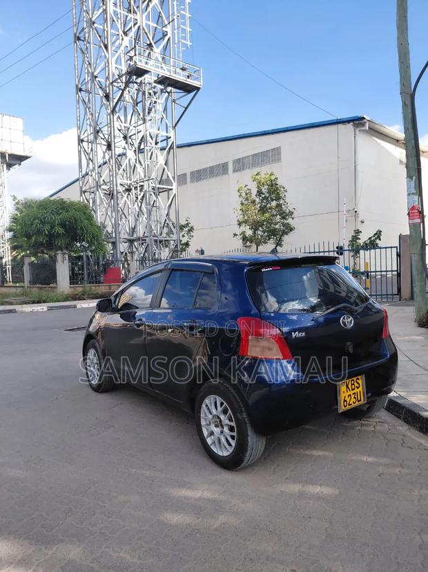 Toyota Vitz 2005 Blue