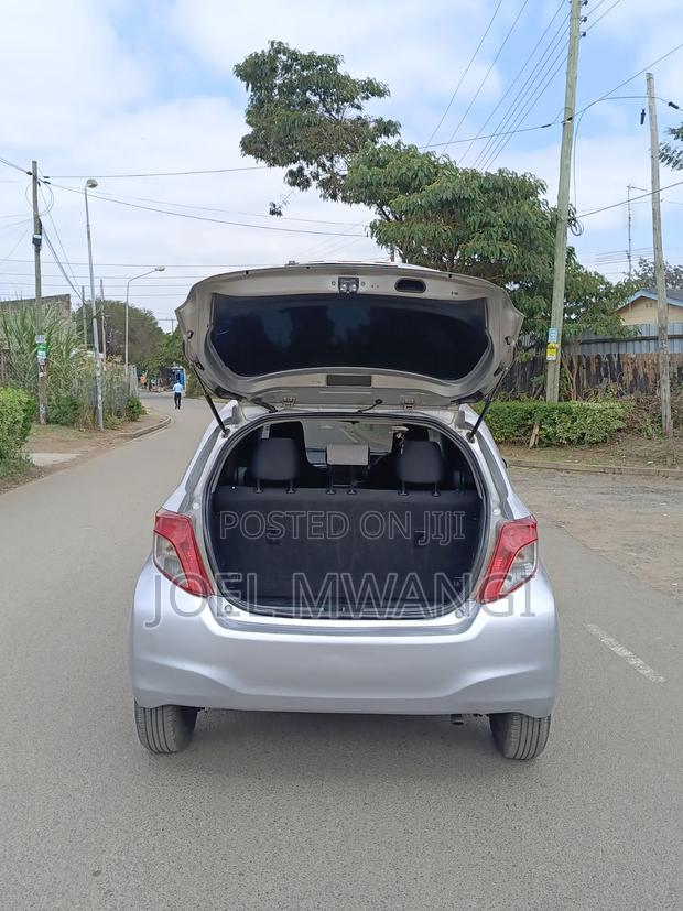 Toyota Vitz 2014 Silver