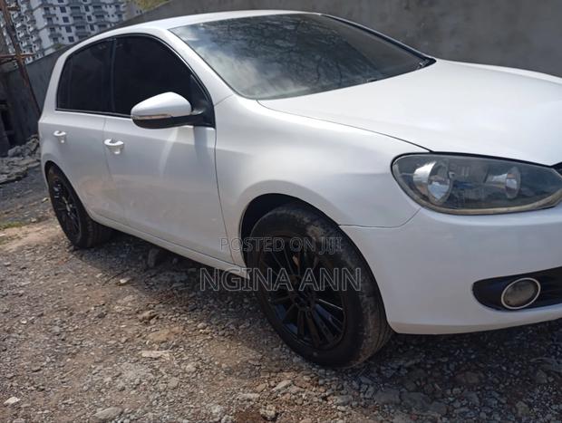 Volkswagen Golf 2010 White