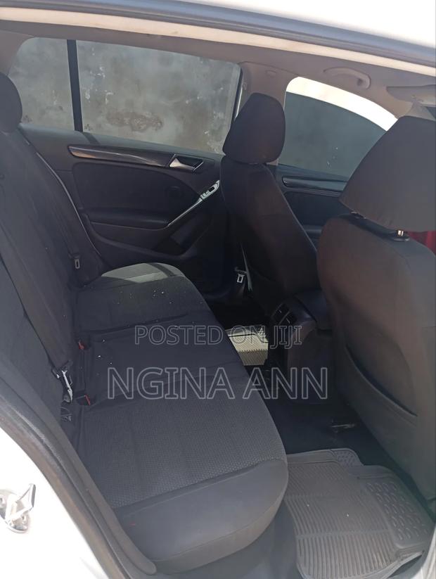 Volkswagen Golf 2010 White