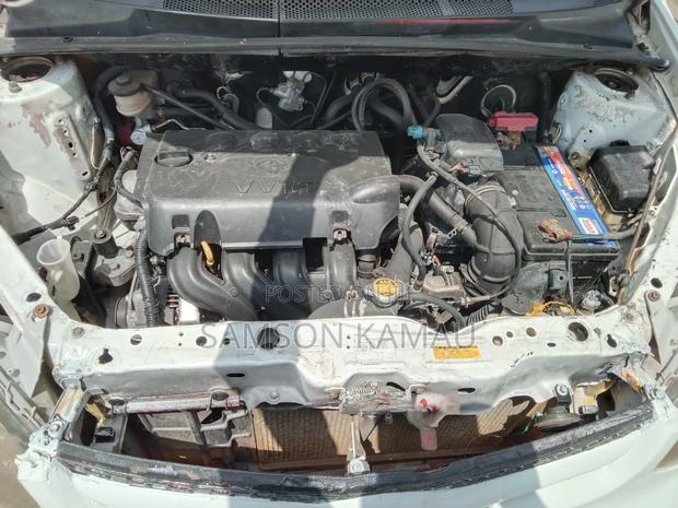 Toyota Corolla 2005 White