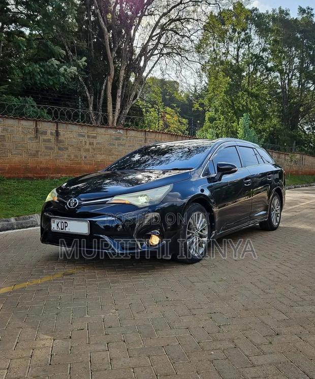 Toyota Avensis 2016 Black