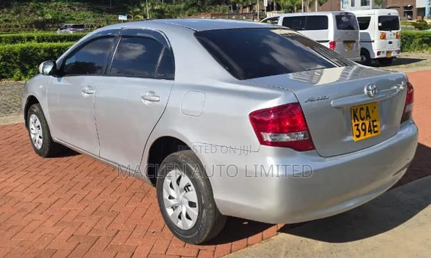 Toyota Axio 2009 Silver