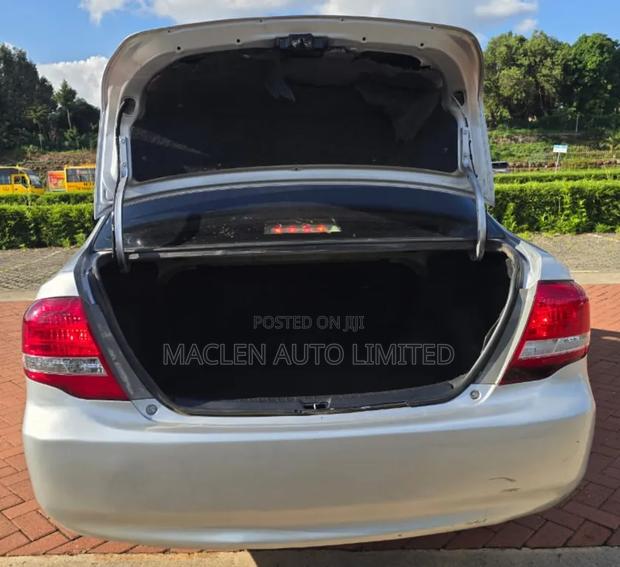 Toyota Axio 2009 Silver