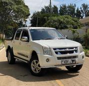 Isuzu D-MAX 2010 White for sale
