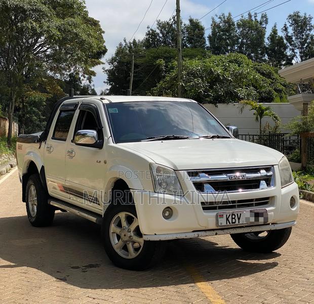 Isuzu D-MAX 2010 White