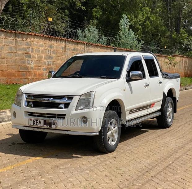 Isuzu D-MAX 2010 White