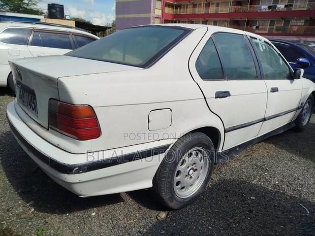 BMW 316i 1996 White