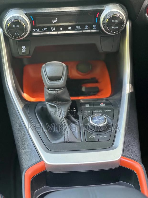 Toyota RAV4 2019 Green