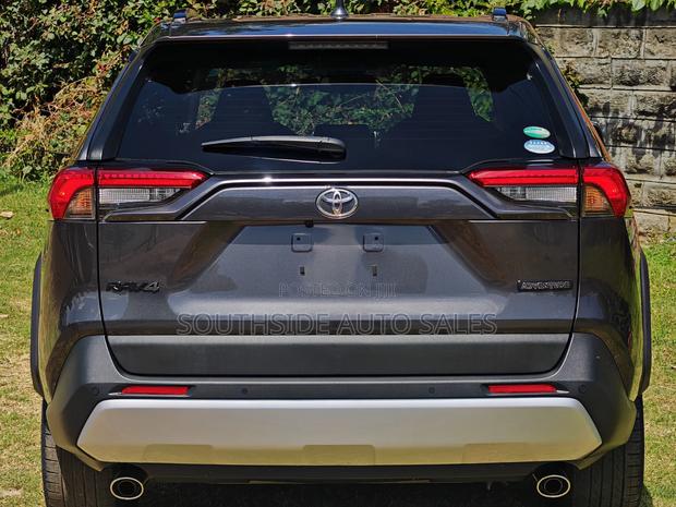 Toyota RAV4 2019 Gray