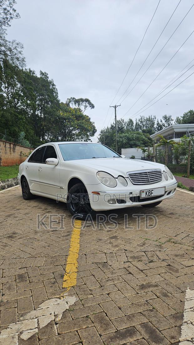 Mercedes-Benz E200 2006 White