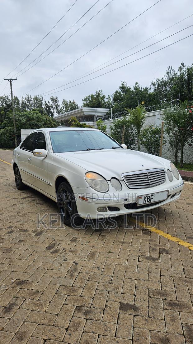 Mercedes-Benz E200 2006 White