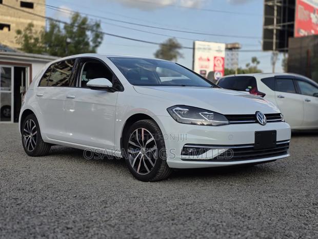 Volkswagen Golf 2019 Pearl