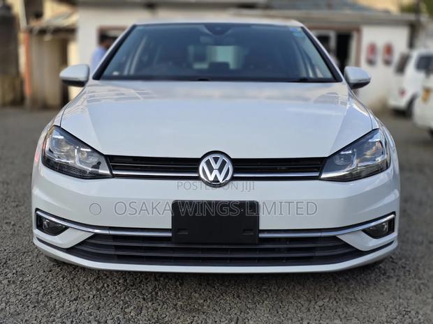 Volkswagen Golf 2019 Pearl