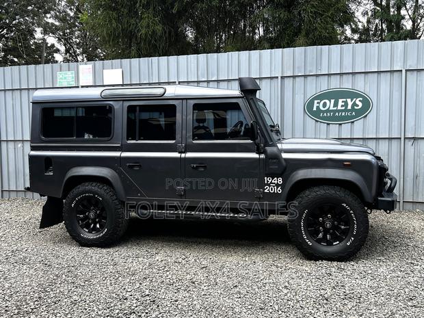 Land Rover Defender 2014 Gray