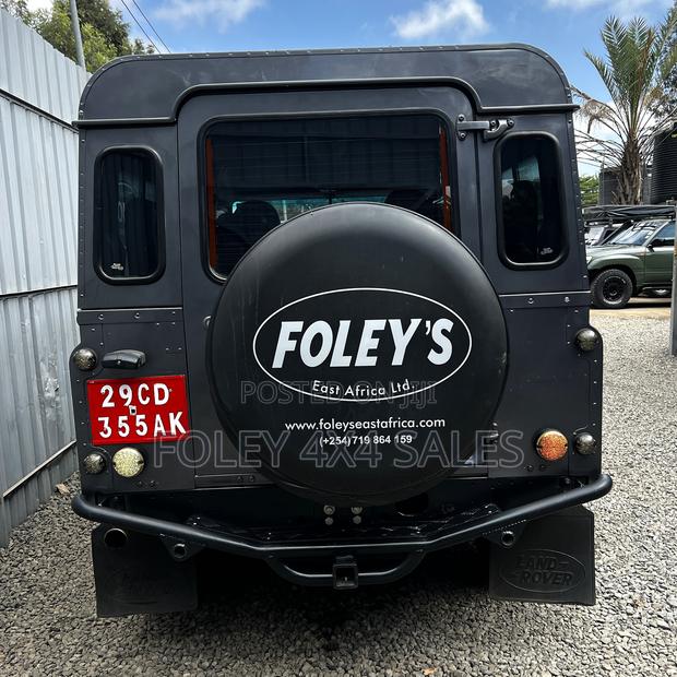 Land Rover Defender 2014 Gray