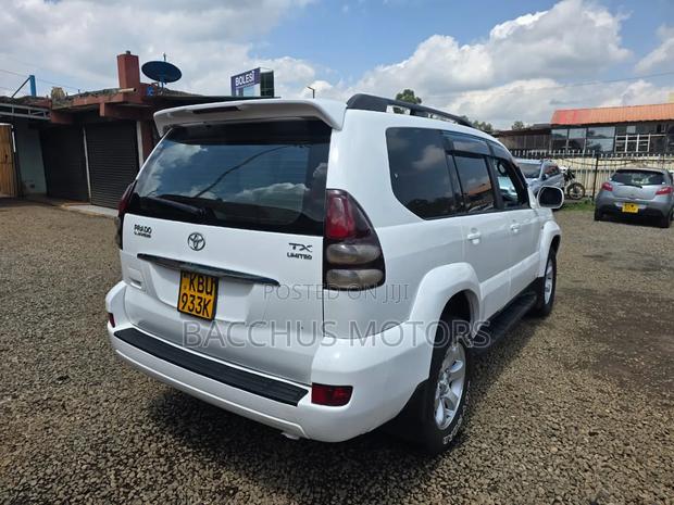Toyota Land Cruiser Prado 2007 White