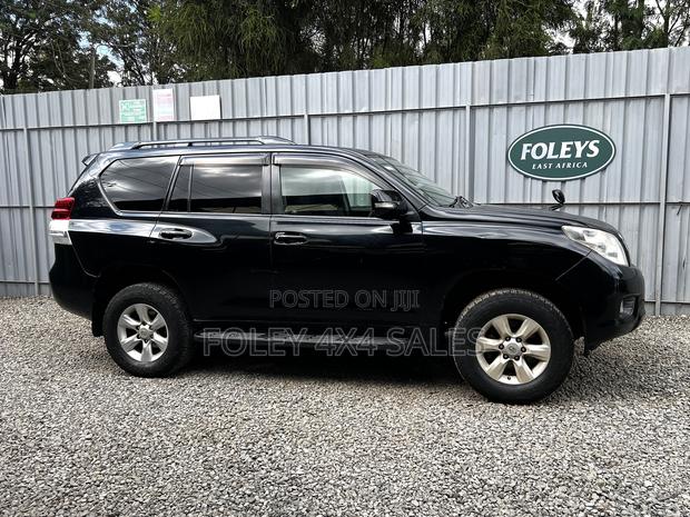 Toyota Land Cruiser Prado 2.7 i 2011 Black