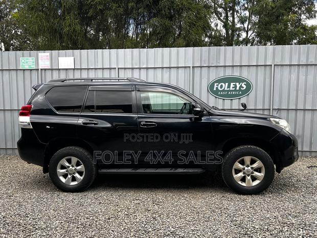 Toyota Land Cruiser Prado 2.7 i 2011 Black