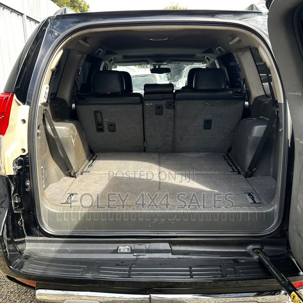 Toyota Land Cruiser Prado 2.7 i 2011 Black