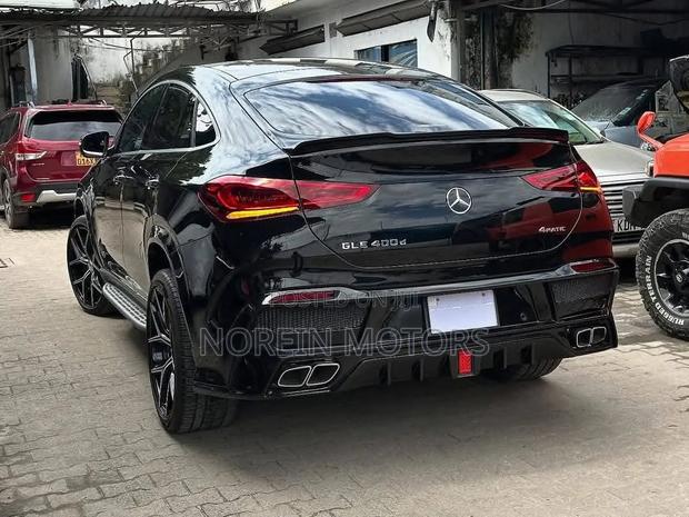 Mercedes-Benz GLE-Class GLE 400d 4MATIC 2022 Matt Black