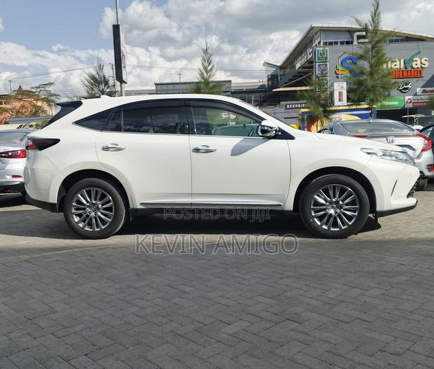 Toyota Harrier 2019