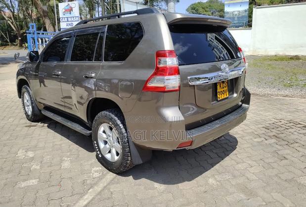 Toyota Land Cruiser Prado 2017 Gray