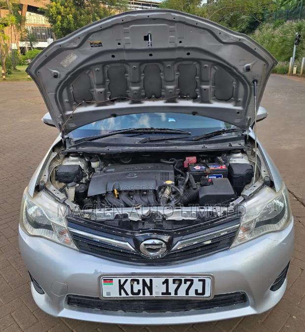 Toyota Corolla Fielder 2012 Silver
