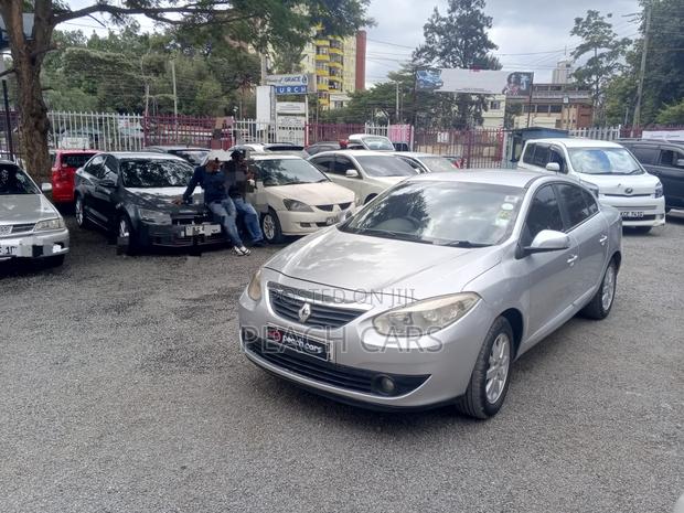 Renault Fluence 2011 Silver