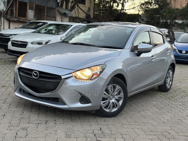 Mazda Demio 2019 Silver