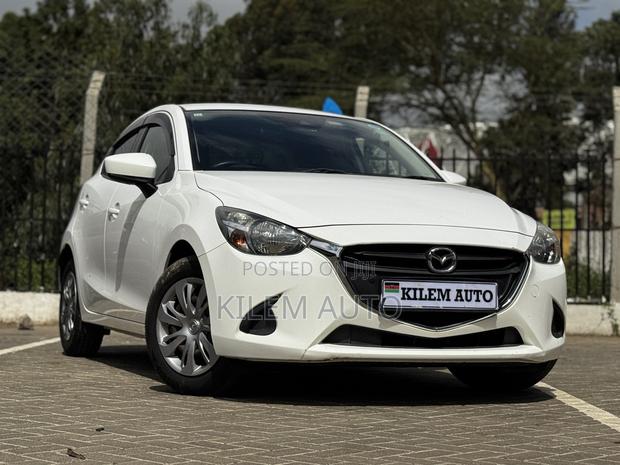 Mazda Demio 2019 White