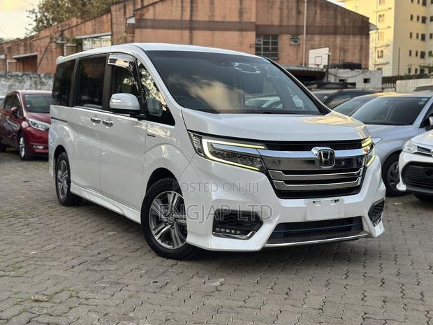 Honda Stepwgn 2019 Pearl
