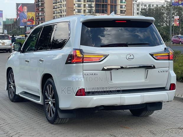 Lexus LX 2020 White