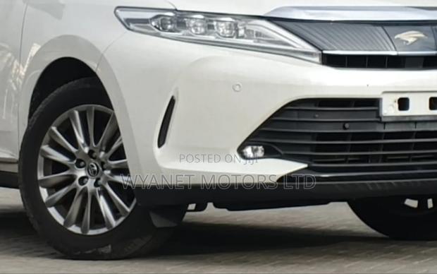 Toyota Harrier 2.0 2019 Pearl