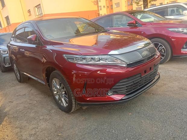 Toyota Harrier 2.0 2019 Red