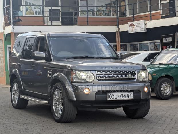 Land Rover Discovery 2010 Gray